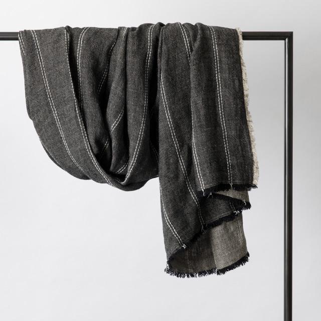 Cultiver Rafa Double Line Linen ThrowRafa Double Line