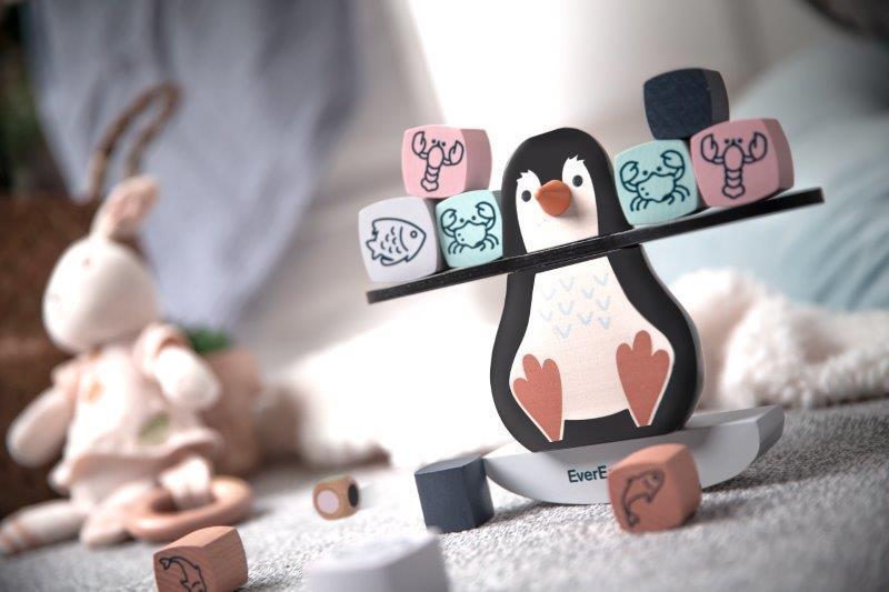 Everearth Penguin Balancing Game